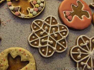 decorated gingerbread biscuits